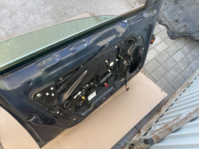 bontott VW PASSAT B7 Bal első Ajtó (Részeivel)