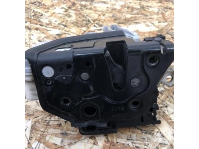 bontott VW PASSAT B7 Bal első Ajtózár