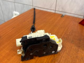 bontott VW PASSAT B7 Bal első Ajtózár