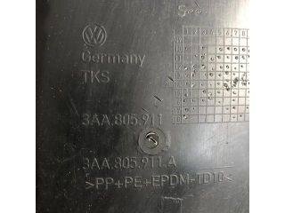 bontott VW PASSAT B7 Bal első Dobbetét (Kerékjárati, Műanyag)