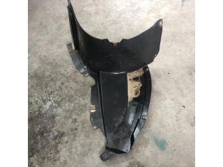 bontott VW PASSAT B7 Bal első Dobbetét (Kerékjárati, Műanyag)