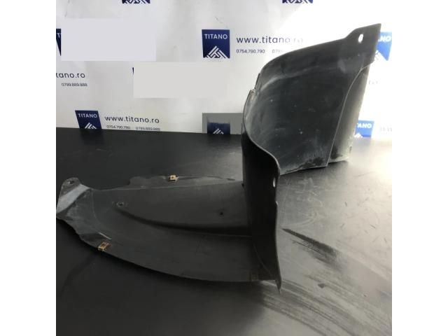 bontott VW PASSAT B7 Bal első Dobbetét (Kerékjárati, Műanyag)