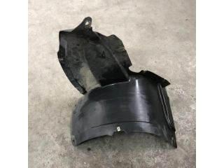 bontott VW PASSAT B7 Bal első Dobbetét (Kerékjárati, Műanyag)