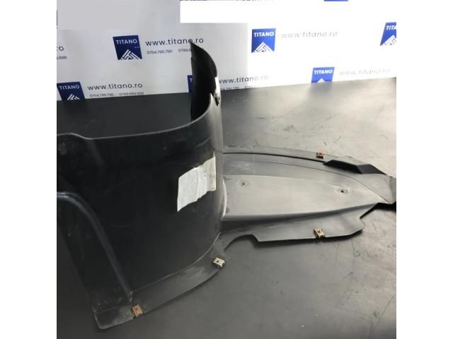 bontott VW PASSAT B7 Bal első Dobbetét (Kerékjárati, Műanyag)