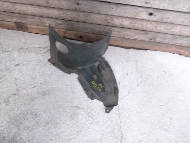 bontott VW PASSAT B7 Bal első Dobbetét (Kerékjárati, Műanyag)