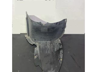 bontott VW PASSAT B7 Bal első Dobbetét (Kerékjárati, Műanyag)