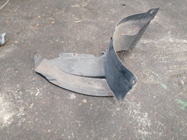 bontott VW PASSAT B7 Bal első Első Dobbetét (Kerékjárati, Műanyag)