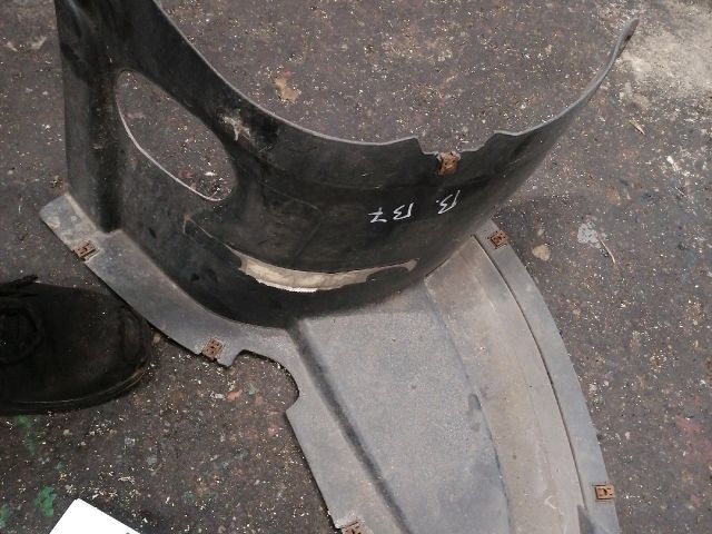 bontott VW PASSAT B7 Bal első Első Dobbetét (Kerékjárati, Műanyag)