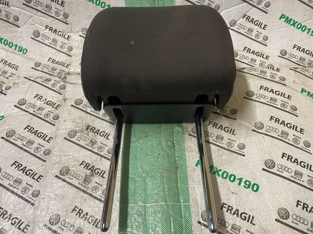 bontott VW PASSAT B7 Bal első Fejtámla