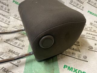 bontott VW PASSAT B7 Bal első Fejtámla