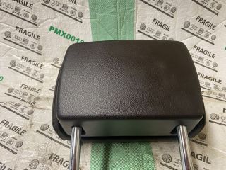 bontott VW PASSAT B7 Bal első Fejtámla