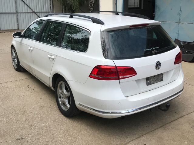 bontott VW PASSAT B7 Bal első Gumikéder