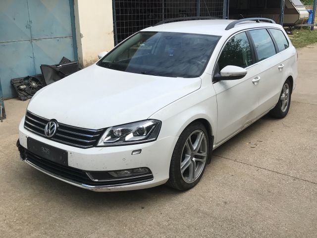 bontott VW PASSAT B7 Bal első Gumikéder