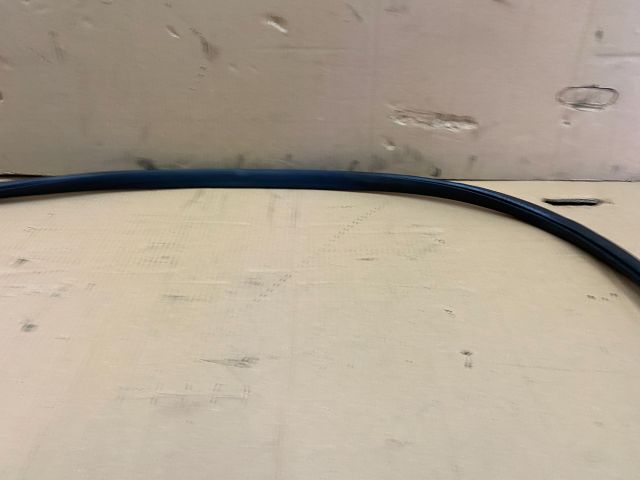 bontott VW PASSAT B7 Bal első Gumikéder