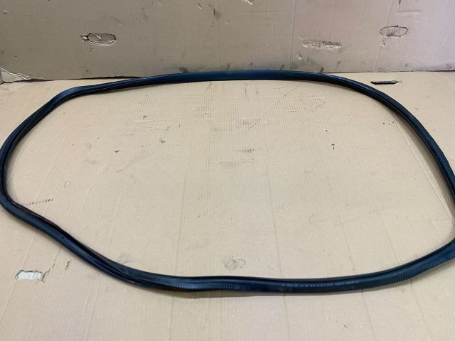 bontott VW PASSAT B7 Bal első Gumikéder