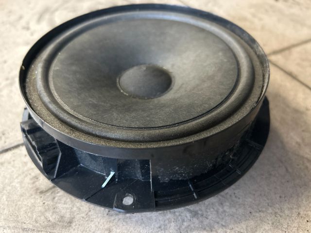 bontott VW PASSAT B7 Bal első Hangszóró