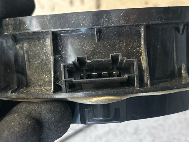 bontott VW PASSAT B7 Bal első Hangszóró