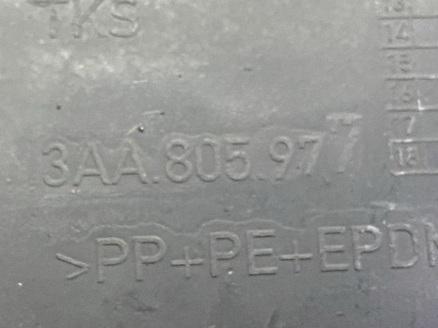 bontott VW PASSAT B7 Bal első Hátsó Dobbetét (Kerékjárati, Műanyag)