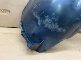 bontott VW PASSAT B7 Bal első Hátsó Dobbetét (Kerékjárati, Műanyag)