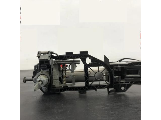 bontott VW PASSAT B7 Bal első Külső Kilincs