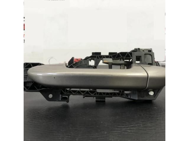 bontott VW PASSAT B7 Bal első Külső Kilincs