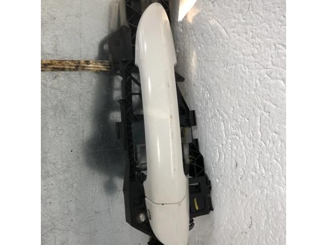 bontott VW PASSAT B7 Bal első Külső Kilincs