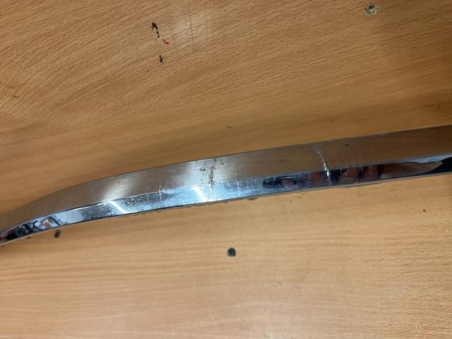 bontott VW PASSAT B7 Bal első Lökhárító Díszléc