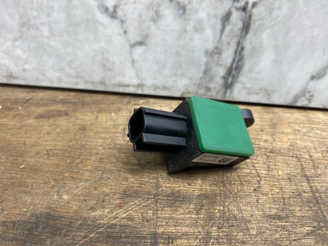 bontott VW PASSAT B7 Bal első Oldal Ütközés Érzékelő