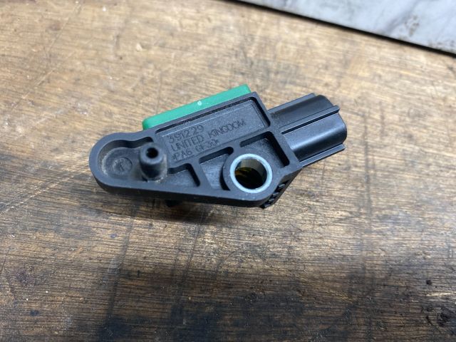 bontott VW PASSAT B7 Bal első Oldal Ütközés Érzékelő