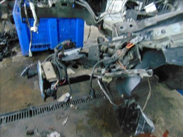 bontott VW PASSAT B7 Bal első Ütközéscsillapító