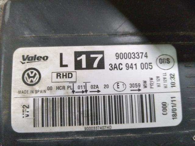 bontott VW PASSAT B7 Bal Fényszóró