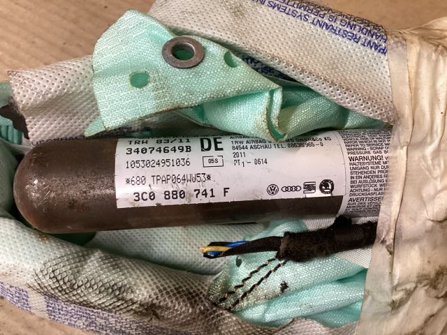 bontott VW PASSAT B7 Bal Függönylégzsák és Oldallégzsák