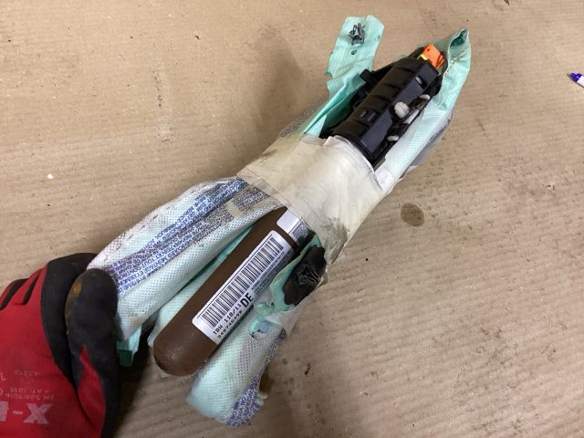 bontott VW PASSAT B7 Bal Függönylégzsák és Oldallégzsák