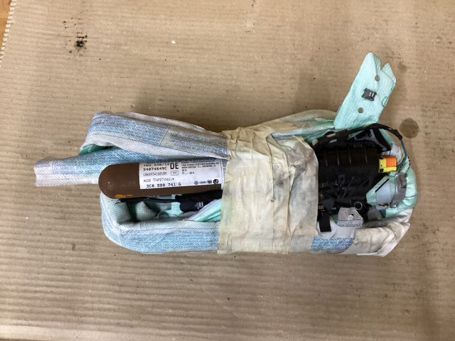 bontott VW PASSAT B7 Bal Függönylégzsák és Oldallégzsák