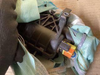 bontott VW PASSAT B7 Bal Függönylégzsák és Oldallégzsák