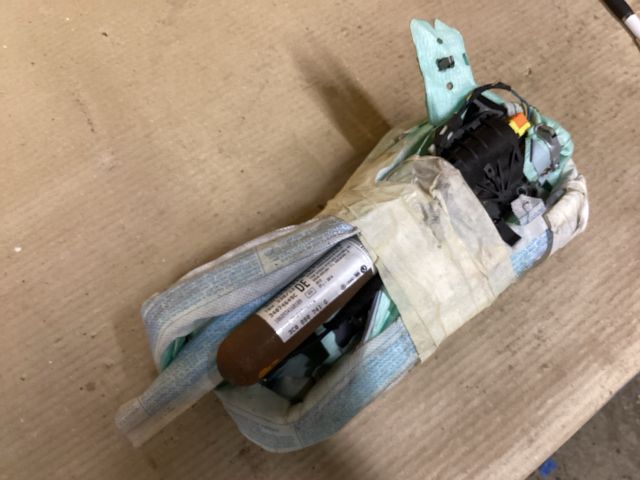 bontott VW PASSAT B7 Bal Függönylégzsák és Oldallégzsák