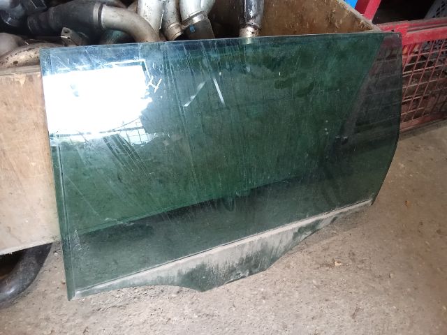 bontott VW PASSAT B7 Bal hátsó Ablak