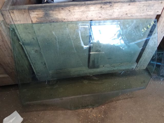 bontott VW PASSAT B7 Bal hátsó Ablak