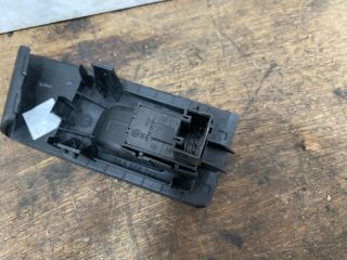 bontott VW PASSAT B7 Bal hátsó Ablakemelő Kapcsoló