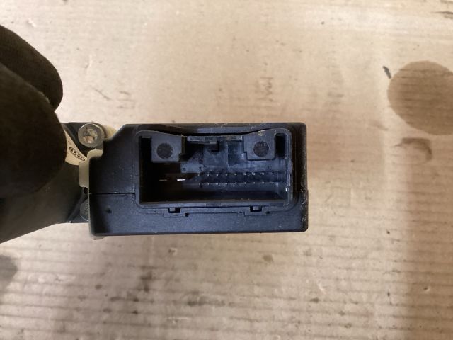 bontott VW PASSAT B7 Bal hátsó Ablakemelő Motor