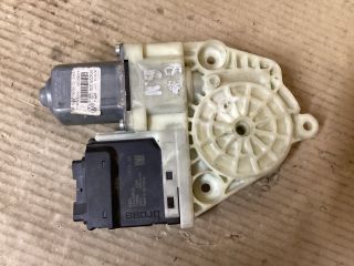 bontott VW PASSAT B7 Bal hátsó Ablakemelő Motor