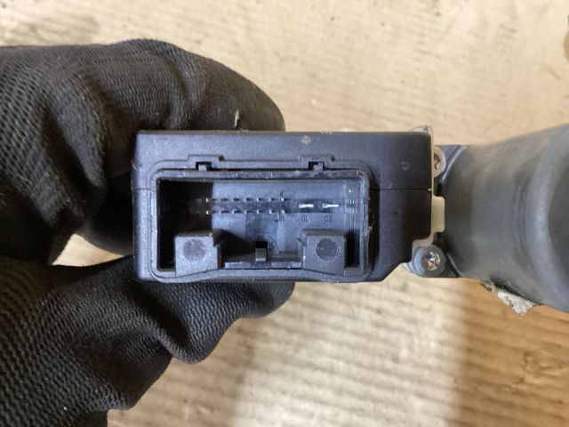 bontott VW PASSAT B7 Bal hátsó Ablakemelő Motor