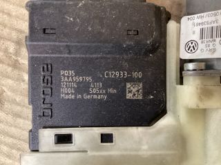 bontott VW PASSAT B7 Bal hátsó Ablakemelő Motor