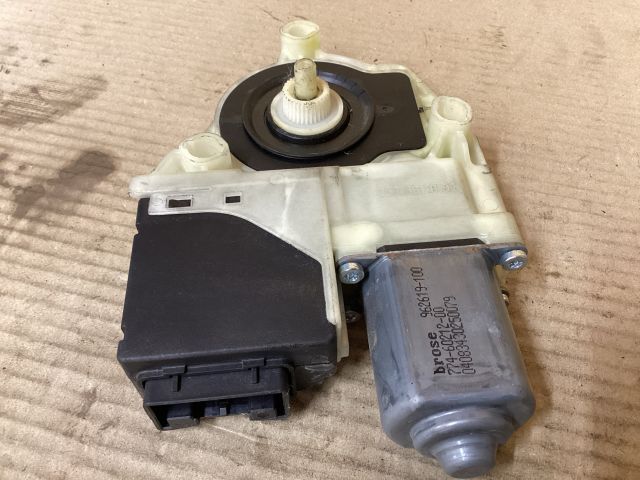 bontott VW PASSAT B7 Bal hátsó Ablakemelő Motor