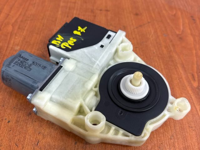 bontott VW PASSAT B7 Bal hátsó Ablakemelő Motor