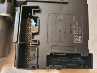 bontott VW PASSAT B7 Bal hátsó Ablakemelő Motor