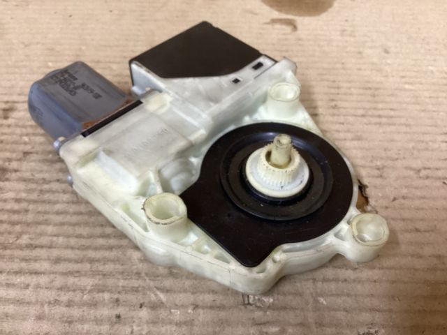 bontott VW PASSAT B7 Bal hátsó Ablakemelő Motor