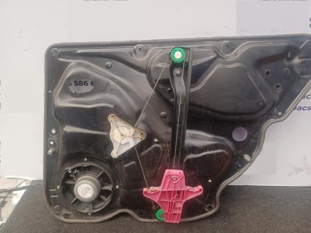 bontott VW PASSAT B7 Bal hátsó Ablakemelő Szerkezet (Elektromos)