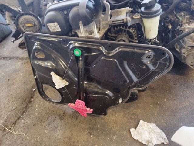 bontott VW PASSAT B7 Bal hátsó Ablakemelő Szerkezet (Elektromos)