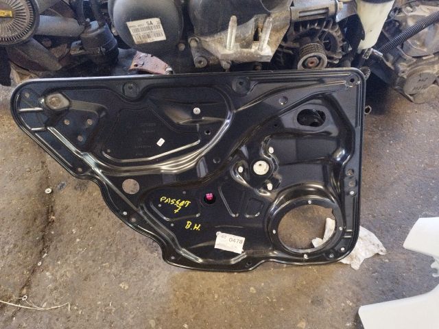 bontott VW PASSAT B7 Bal hátsó Ablakemelő Szerkezet (Elektromos)